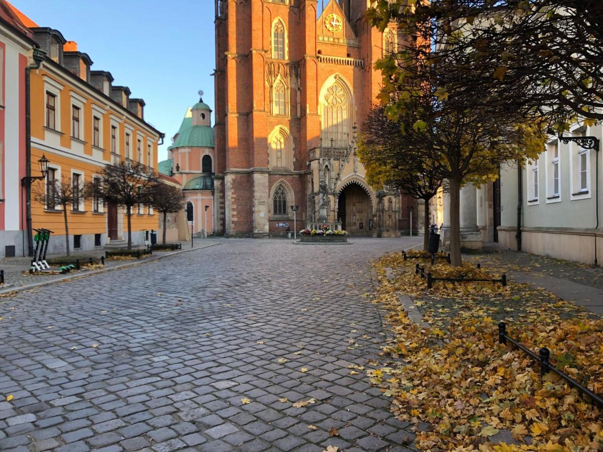 Old Town Romantic Apartment. Breslau-wroclaw.