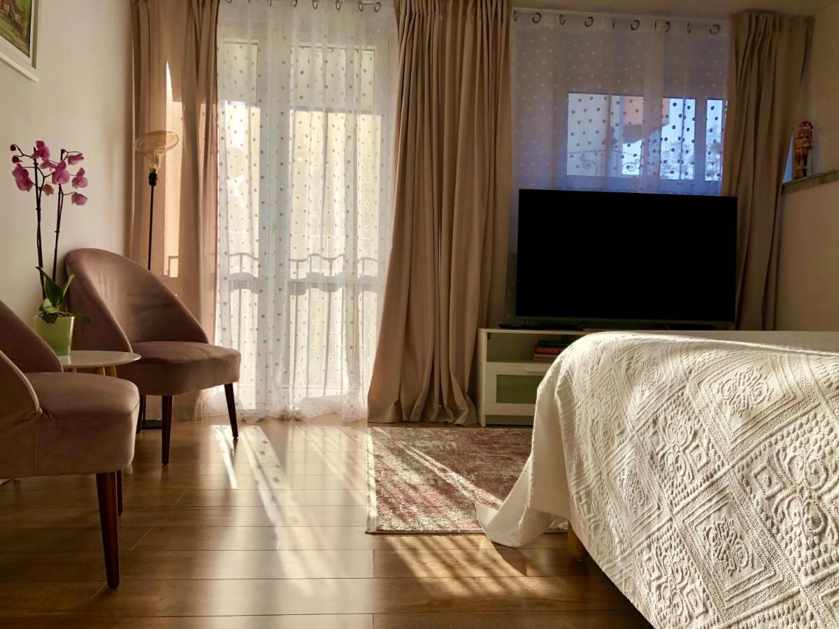 Old Town Romantic Apartment. Breslau-wroclaw. * Wroclaw