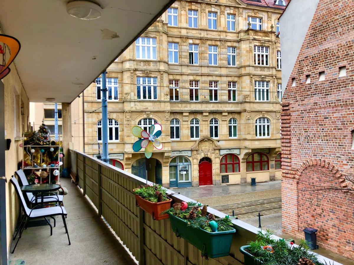 Old Town Romantic Apartment. Breslau-wroclaw. *